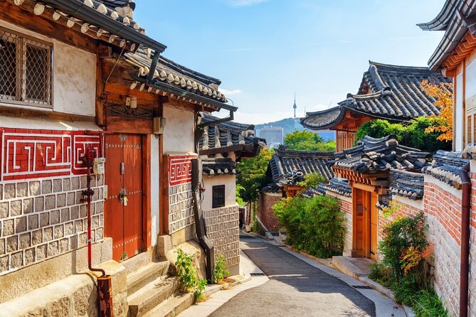 Seoul Private Tour: Palace, Bukchon, Insadong & Han River Cruise - Gyeongbokgung Palace and the royal opening