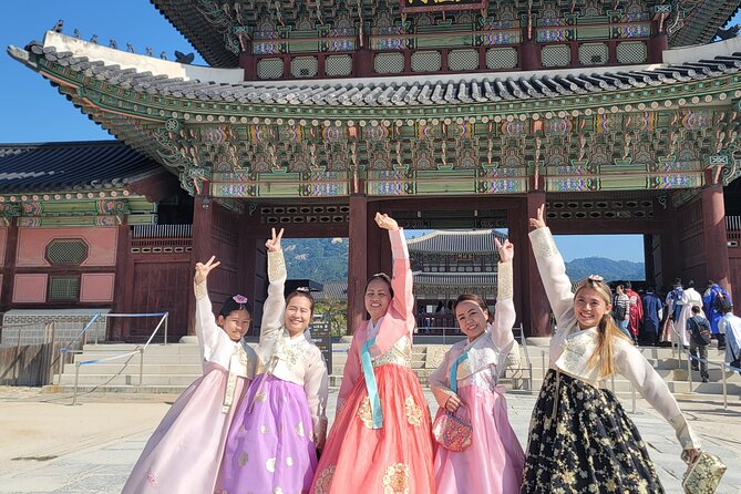Seoul Private Tour with hidden gem of Seoul - N Seoul Tower and the final city view