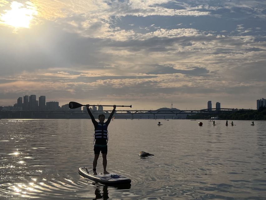 Seoul: Stand Up Paddle Board (SUP) & Kayak in Han River - The first 20 minutes: safety and paddle basics