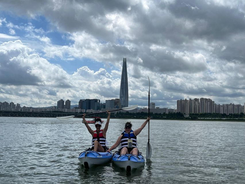 Seoul: Stand Up Paddle Board (SUP) & Kayak in Han River - Who will enjoy this activity most