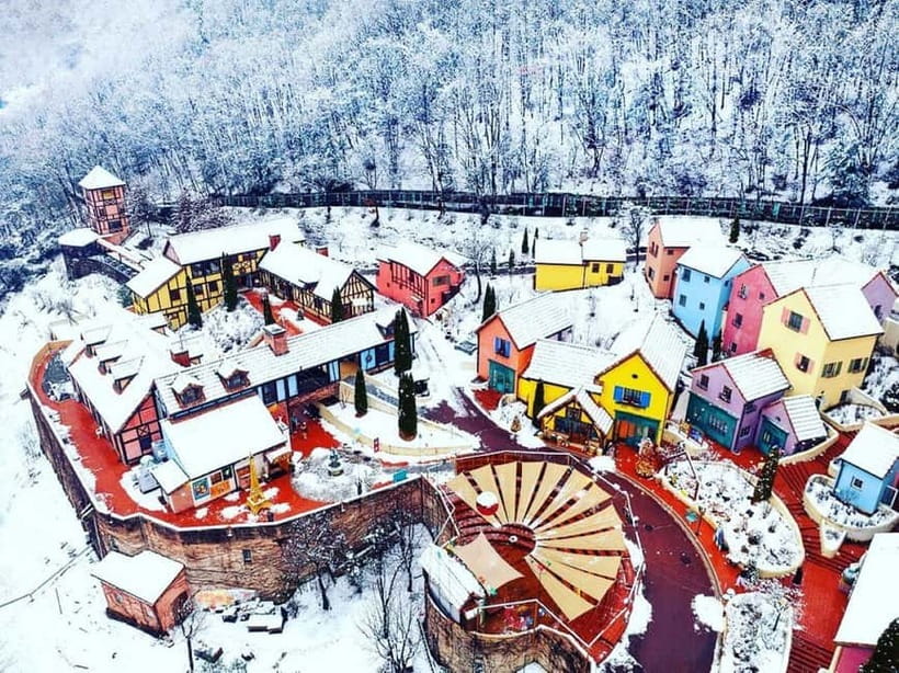 Seoul: Strawberry Picking & Eobi Ice Valley & Nami Island - How the timing affects the value