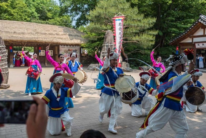 Seoul: Suwon Hwaseong, Folk Village, & Starfield Library - Meeting Joseon history at Hwaseong Haenggung