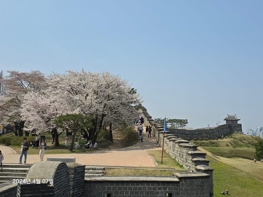 Seoul: UNESCO Heritage Suwon Hwaseong Fortress, Folk Village - Korea Folk Village and the Joseon social order