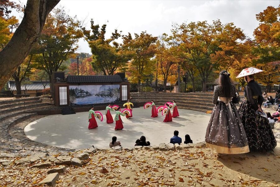 Seoul: UNESCO Heritage Suwon Hwaseong Fortress, Folk Village - The private guide and car experience