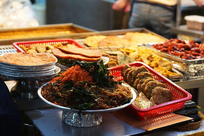 Seoul Vegan & Vegetarian Gwangjang Market Food Tour (11 Tastings) - Starting at Jongno 5-ga Station at 5:30 pm