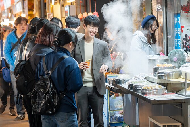 Seoul Vegan & Vegetarian Gwangjang Market Food Tour (11 Tastings) - Moving through Gwangjang’s food alleys