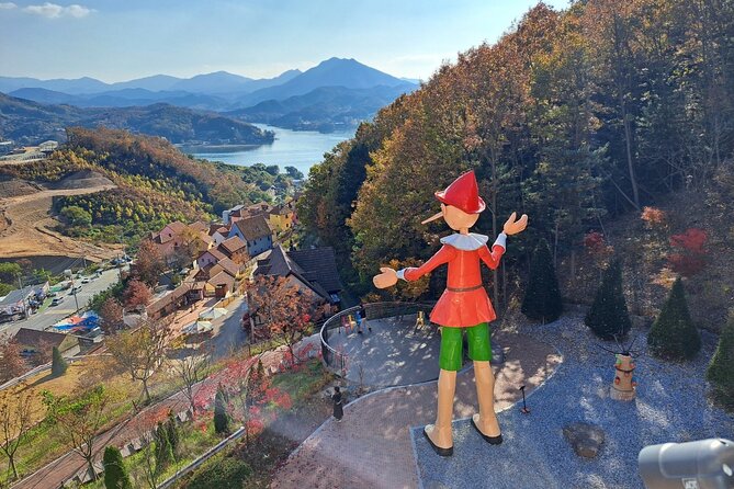 Seoul Vicinity 5 in 1: Nami Island, Garden of Morning Calm & More - Italia Village and the Pinocchio theme