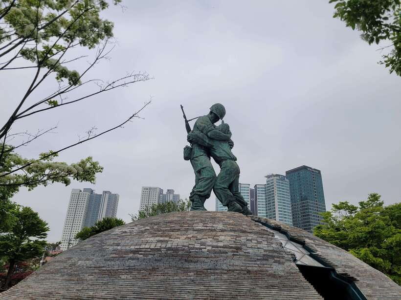 Seoul: War Memorial of Korea Private Guided Museum Tour - Why the War Memorial matters for understanding Seoul