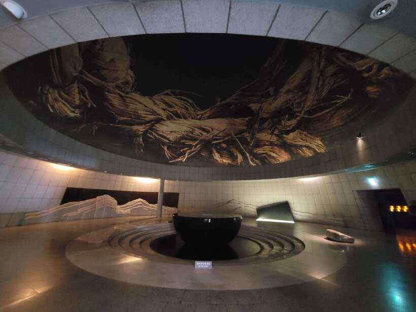 Seoul: War Memorial of Korea Private Guided Museum Tour - The stories beyond the official display