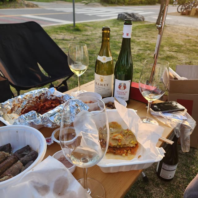 Seoul: Wine & Korean BBQ, Perfect Pairing Dinner in Sinchon - Timing, comfort, and important limits