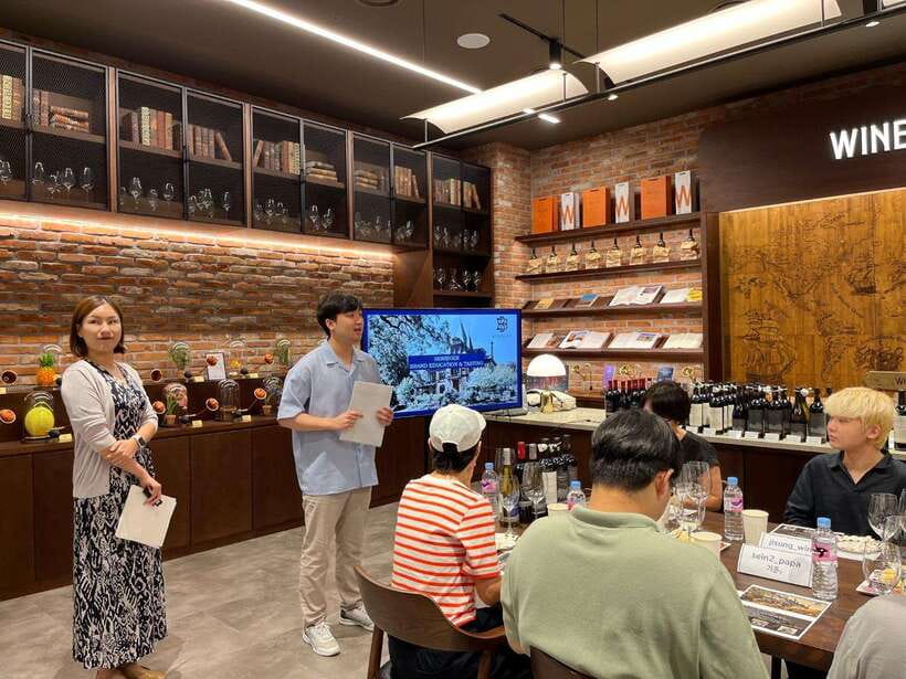 Seoul: Wine & Korean BBQ, Perfect Pairing Dinner in Sinchon - What the Korean food and wine pairing adds