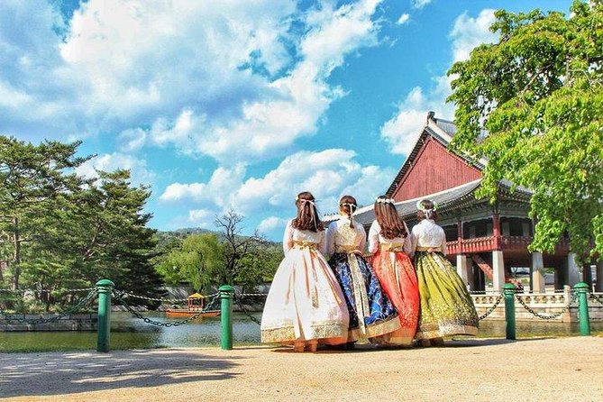 Small Group 7D Korea package Tour with Seoul Gyeongju Busan Jeju - Jeju Day 1: beaches, lava, and Sunrise Peak