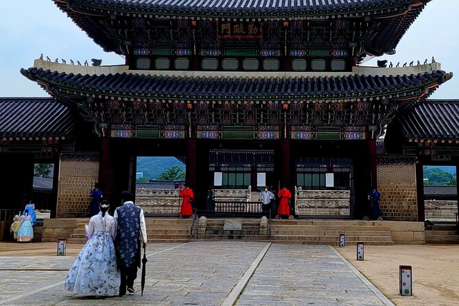 (Small Group) Palace & Seoul Old Town Highlights - Gwanghwamun Square and Korea’s public story