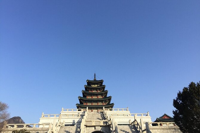 Small-Group Royal Palace and Seoul City Tour (hotel pick-up) - Gyeongbokgung Palace: the Joseon capital in stone and timber