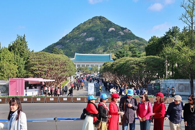 Small-Group Seoul Tour with Gyeongbokgung Palace (hotel pick-up) - National Folk Museum: From Court Life to Daily Life
