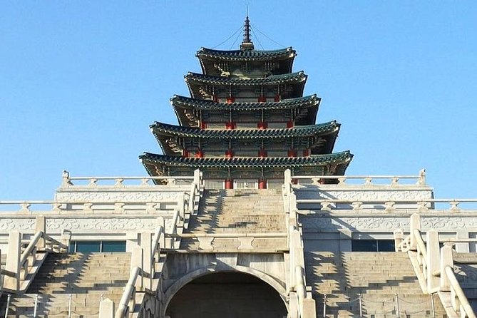Small-Group Seoul Tour with Gyeongbokgung Palace (hotel pick-up) - Blue House Square and the Presidential Residence