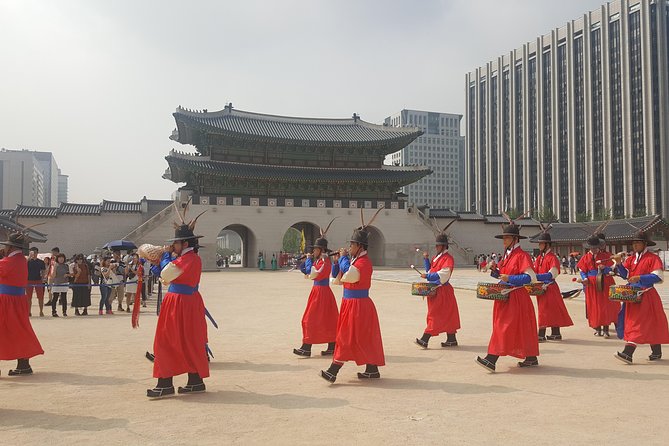 Small Group Tour: Seoul Tour by Subway Line 2 - Circular Line - Hongdae: Seoul’s Art School Neighborhood