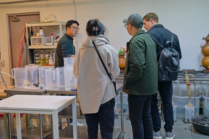 Soju Tasting at Distillery - story of 3 pigs - The tasting sequence: from rice wine to strong spirit