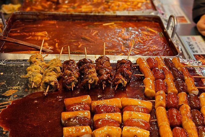 Street Food Fiesta in Namdaemun Market - Sungnyemun Gate adds more than a photo stop