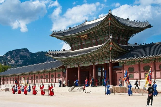 Street photoshoot and Seoul Hidden gem History Walking Tour - What You Actually Receive for $45.95