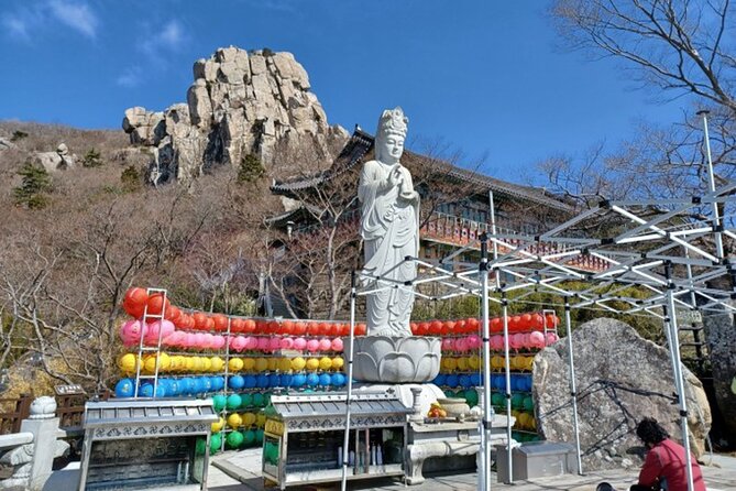 Temple Tour : Namhae Geumsan Boriam Hermitage Tour from Busan - Ssanghongmun Gate and the value of nearby sights