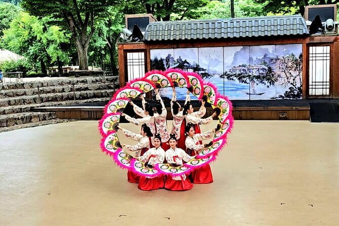 Timeless Fusion: Korean Folk Village, Fortress, Starfield Library - Key points at a glance