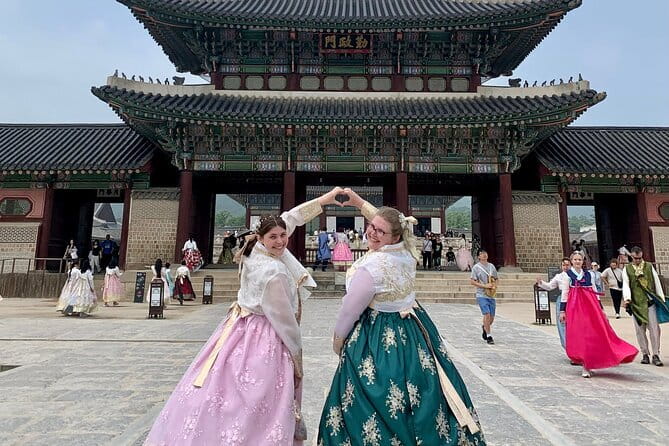 Tour Seoul’s oldest district with a storyteller from Bukchon - Hanoks explained at the Traditional Culture Center