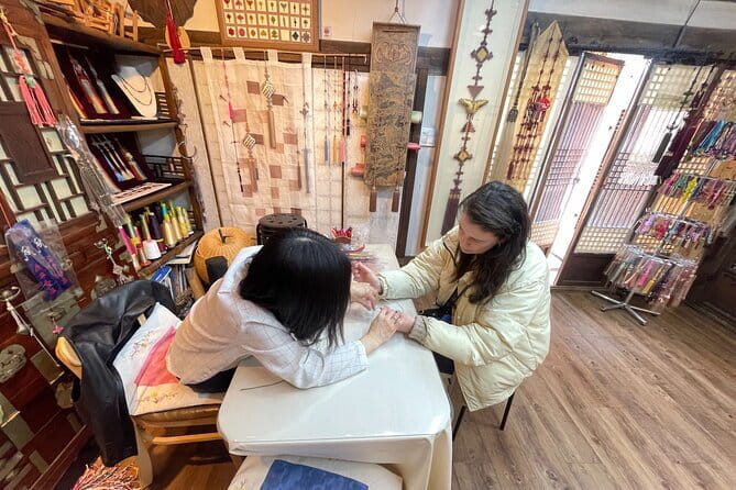 Tour Seoul’s oldest district with a storyteller from Bukchon - Cafe Onion Anguk and architecture from three eras