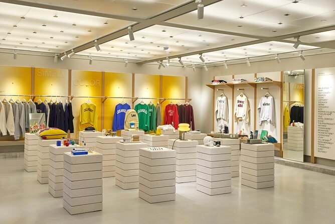 Ultimate K-beauty Experience: from Make up to Photoshoot - Professional Makeup and a Quick Hair Touch-Up