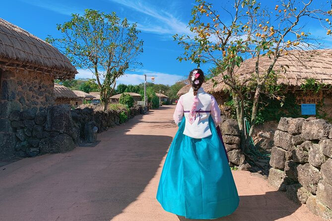 UNESCO and HANBOK Experience private tour package In Jeju island - Ojo-ri and the final quiet view