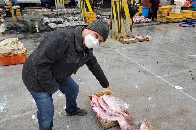 Visit Busan night market and enjoy the night view of Busan harbor - Jagalchi Market after the auction begins