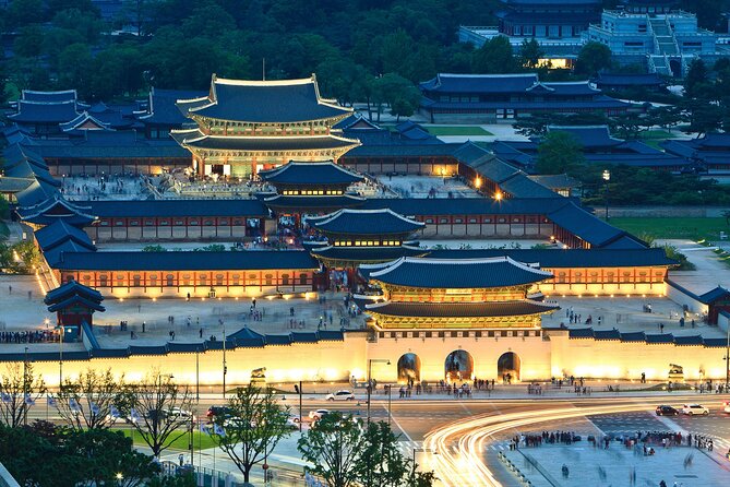 Walking Tour with Gyeongbokgung Palace, Bukchon, Insadong - Insadong, tea, shops, and lunch