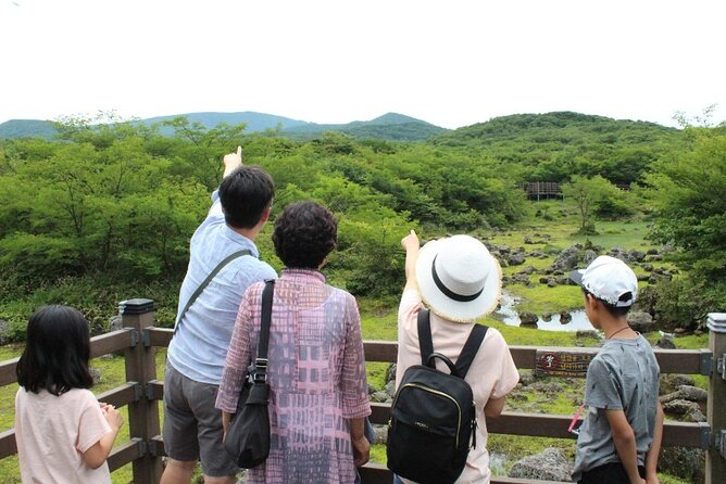 West of Jeju island Bus Tour from Seogwipo city, Jeju island - Sanbanggulsa Temple below Sanbangsan Mountain