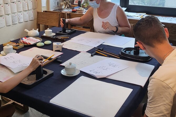 Write a Meaningful Korean Calligraphy Scroll in Insadong - Writing your name in two styles